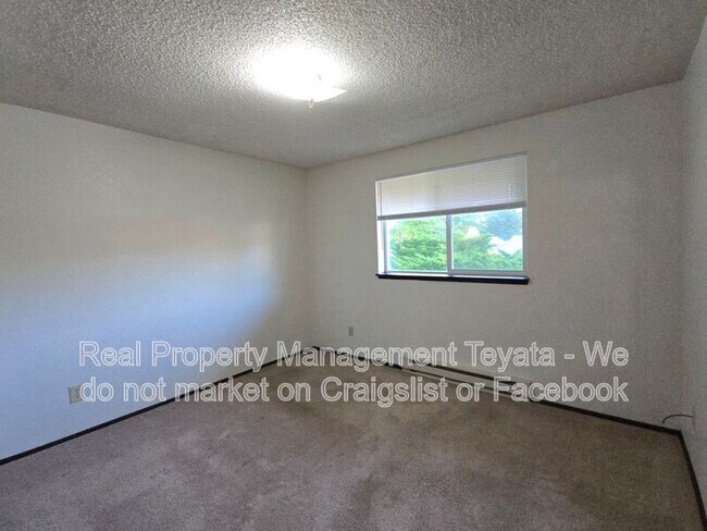 Building Photo - 1453 Hillspring Rd