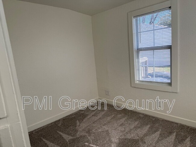 Building Photo - 5149 S 36th W Ave