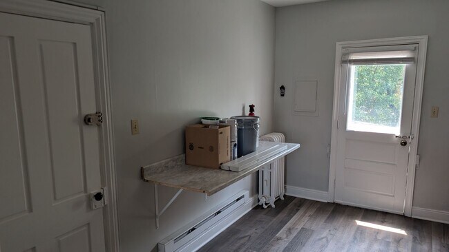 Building Photo - Spacious 1 Bedroom in Heart of Midtown Har...