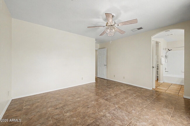Building Photo - 933 N 94th Pl