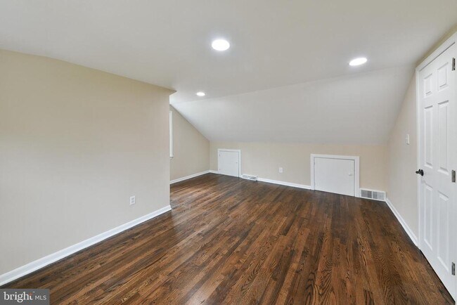 Building Photo - 6166 Mechanicsville Rd