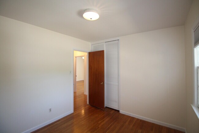 Building Photo - 2906 Brigadoon Pkwy