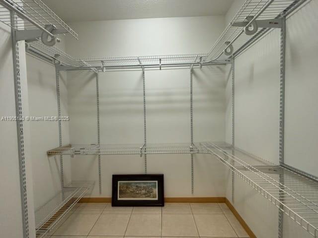 Building Photo - 365 NE Vanda Terrado