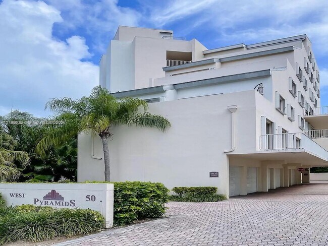 Building Photo - 50 Ocean Ln Dr
