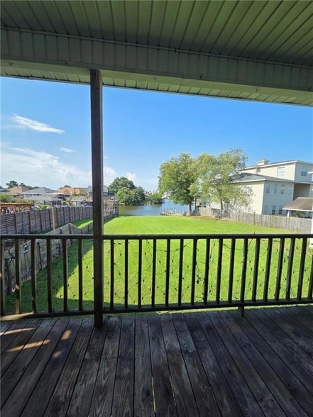 Building Photo - 878 Marina Dr