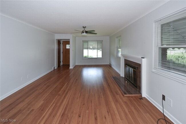 Building Photo - 3146 Warren Rd