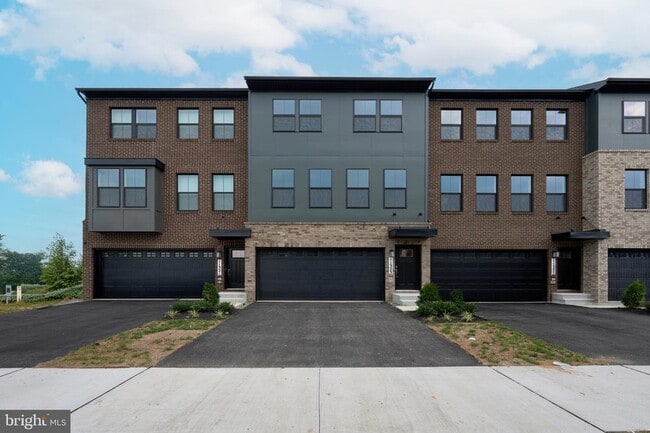Building Photo - 11323 Hypatia Lp
