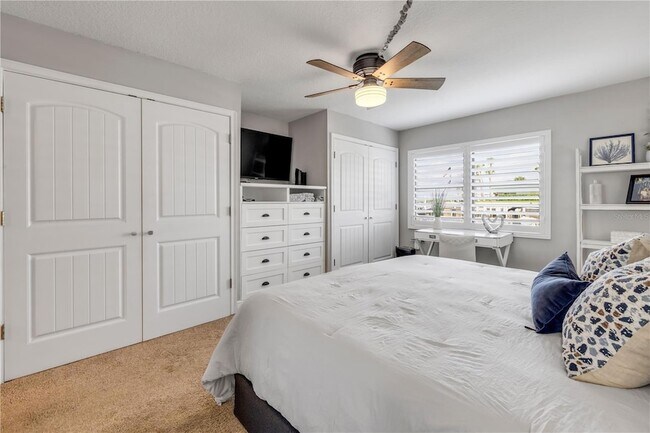 Building Photo - 2100 N Peninsula Ave