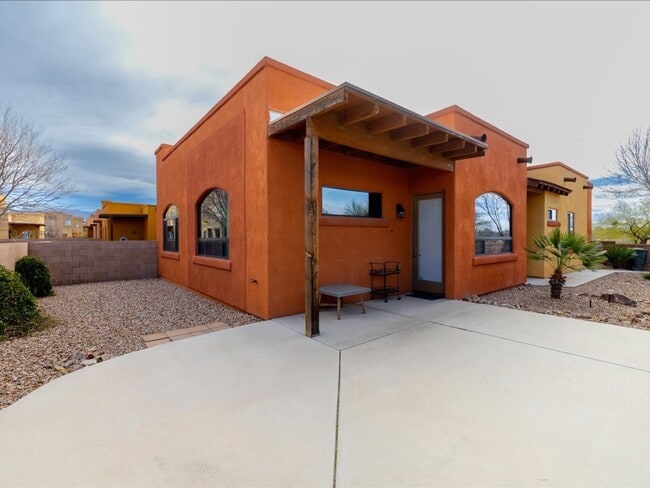 Building Photo - 8721 E Perry Park Cir
