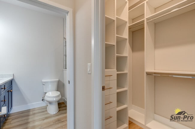 Building Photo - 3046 Isles Wy