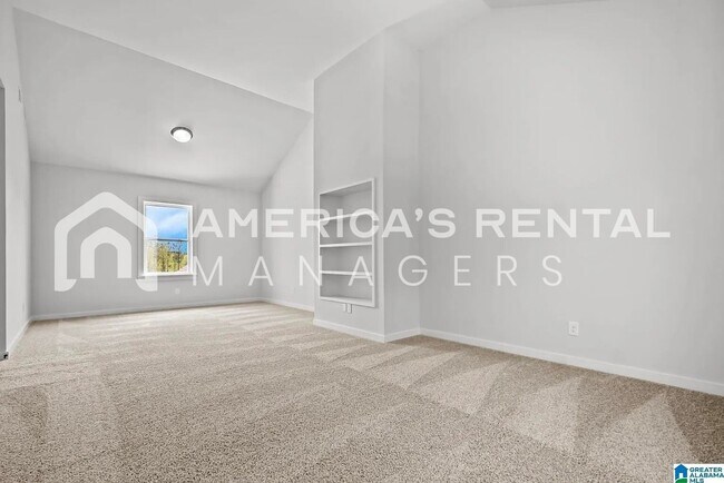 Building Photo - Rare 5 Bedroom Home for Rent!