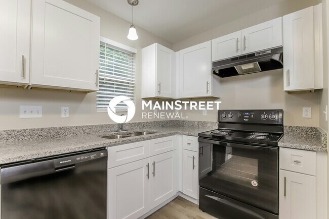 Building Photo - 3 Bedroom Pet-Friendly Home in Greensboro,...
