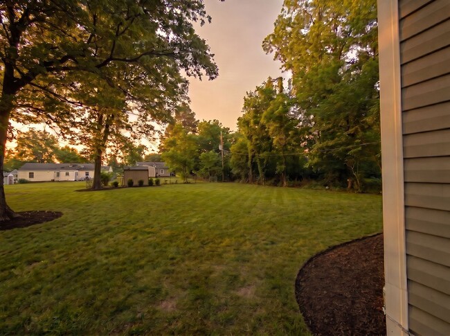 Building Photo - 518 Burlington Cir