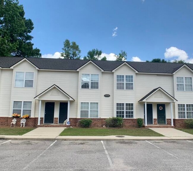 Building Photo - 4062 Cedars Pkwy