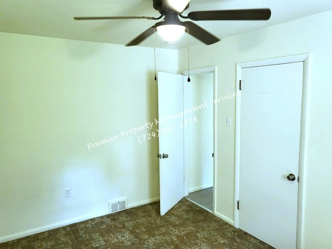 Building Photo - 136 Sawyer Dr
