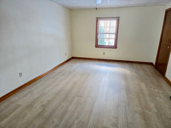 Building Photo - 216 Ashland Ave