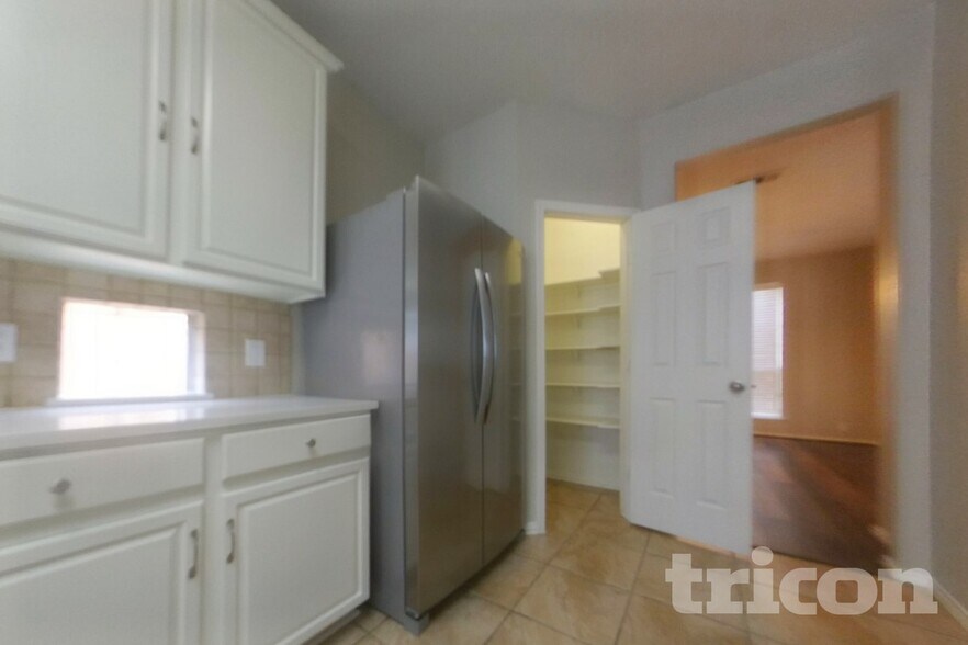 Building Photo - 4504 Vista Meadows Dr