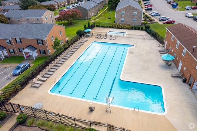 Building Photo - Meadowbrook Apartments