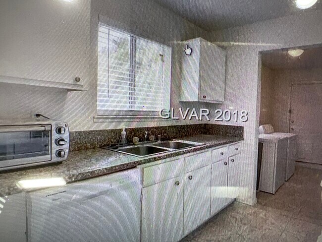 Building Photo - 6505 Aberdeen Ln