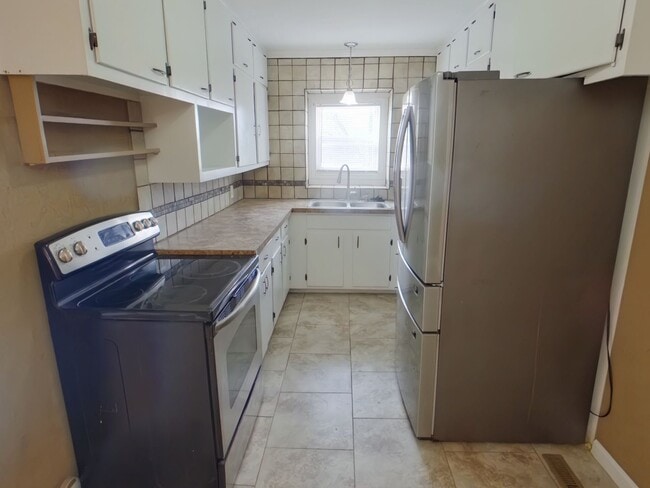 Building Photo - 13220 SW 90th St