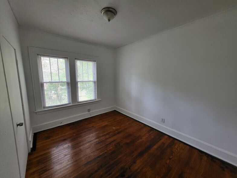 Building Photo - 4548 Notter Ave