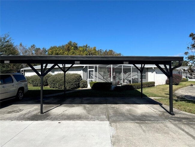 Building Photo - 1033 Willow Dr