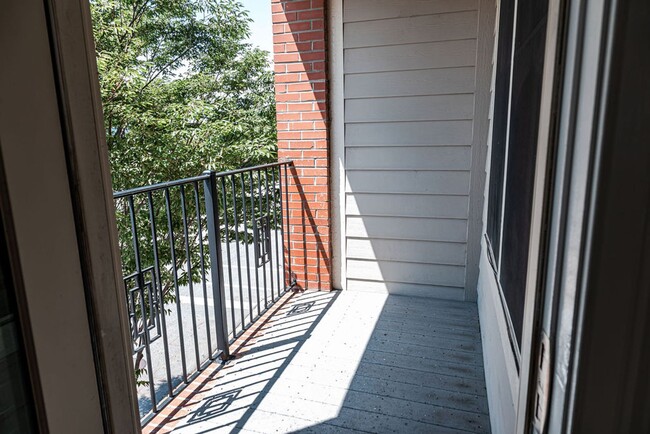 Building Photo - Luxurious Condo in Downtown Fayetteville