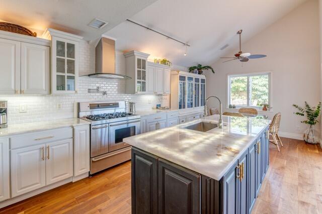 Building Photo - 5125 SE Matousek St