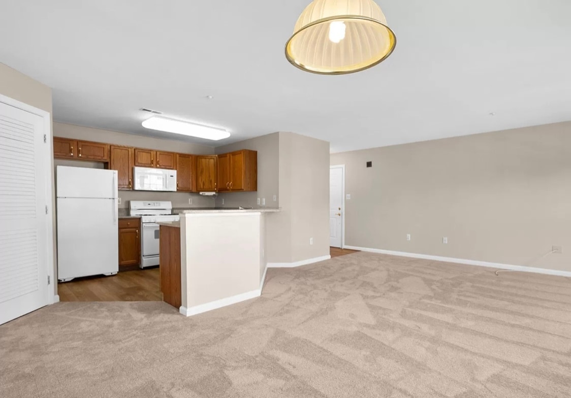 Building Photo - 2010 Starlight Ln