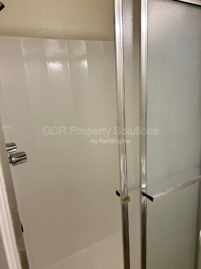 Building Photo - 401 14th St NW