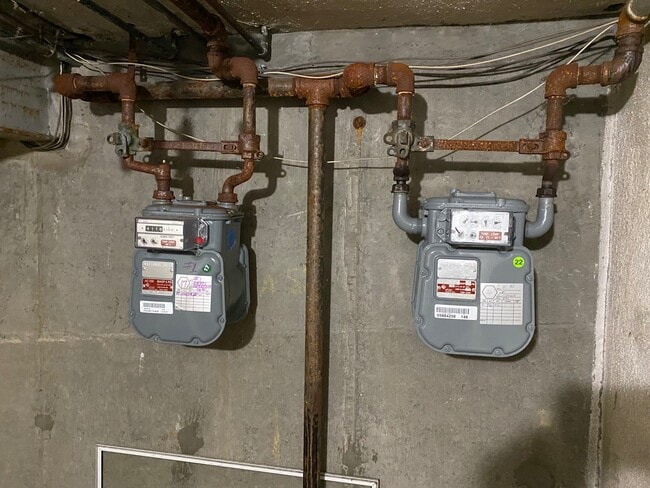 Building Photo - 43-45 Hall Avenue - 45