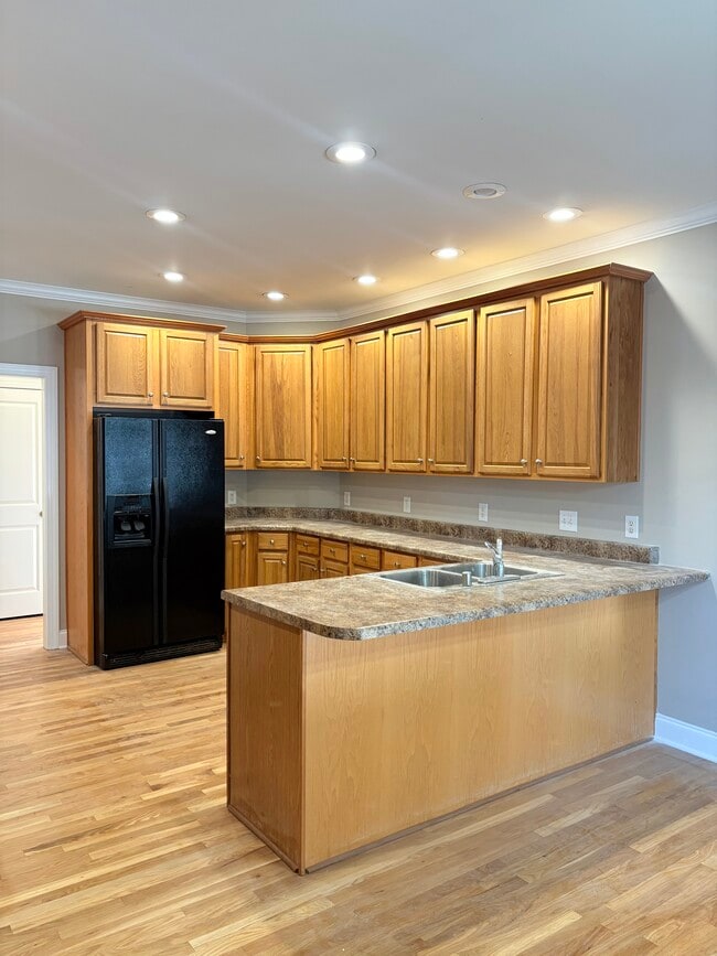 Building Photo - 2635 Danhaven Dr