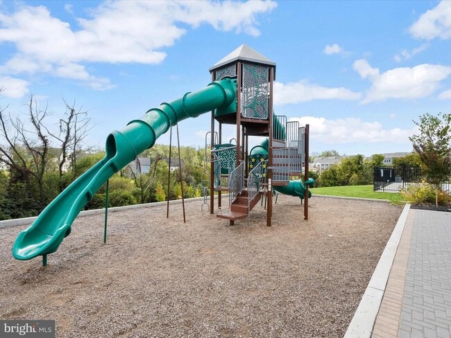 Building Photo - 7840 Blackbriar Wy