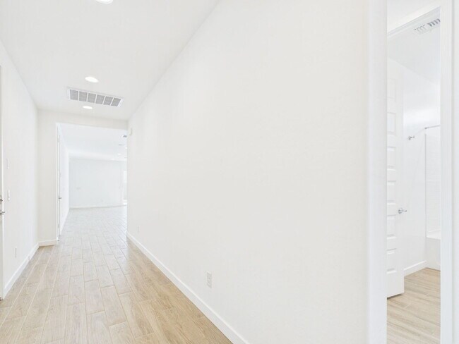 Building Photo - Brand new home with Casita