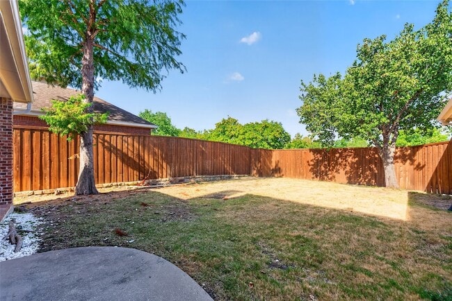 Building Photo - 3731 Charter Dr