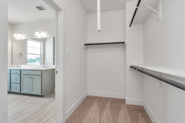 Building Photo - 2007 Bauer Dr