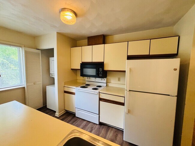 Building Photo - 403 Berryfield Ln