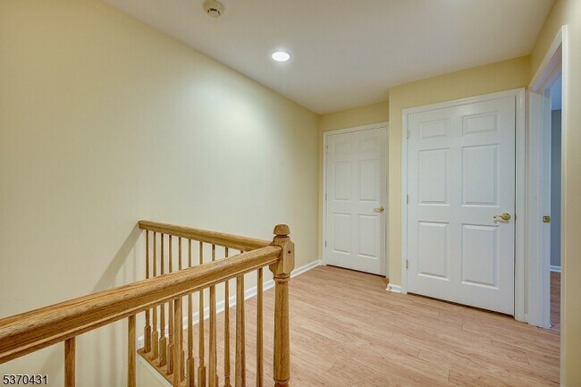Building Photo - 612 Kensington Ln
