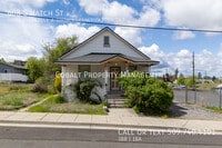 Building Photo - 608 S Hatch St