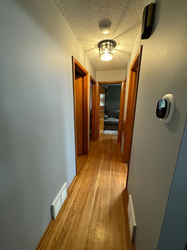 Main Hallway - 108 Bluwood Ave