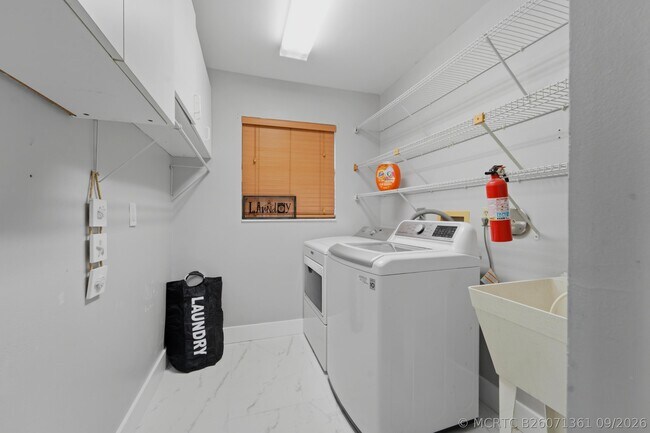 Building Photo - 301 Knotty Wood Ln