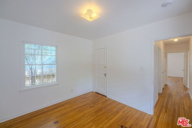 Building Photo - 11924 Tennessee Pl