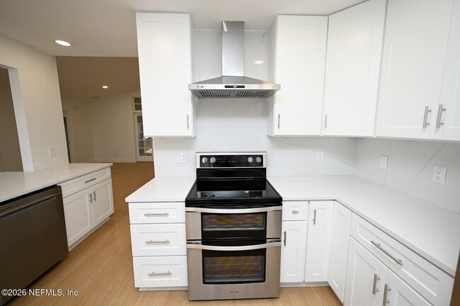 Building Photo - 4632 Corrientes Cir N