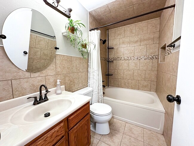 Building Photo - 4304 Horizonpoint Dr