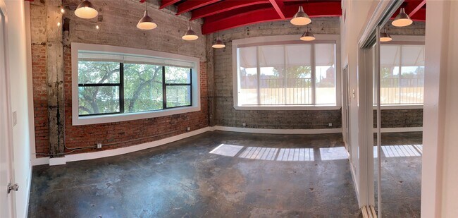 Building Photo - 1518 Washington Ave