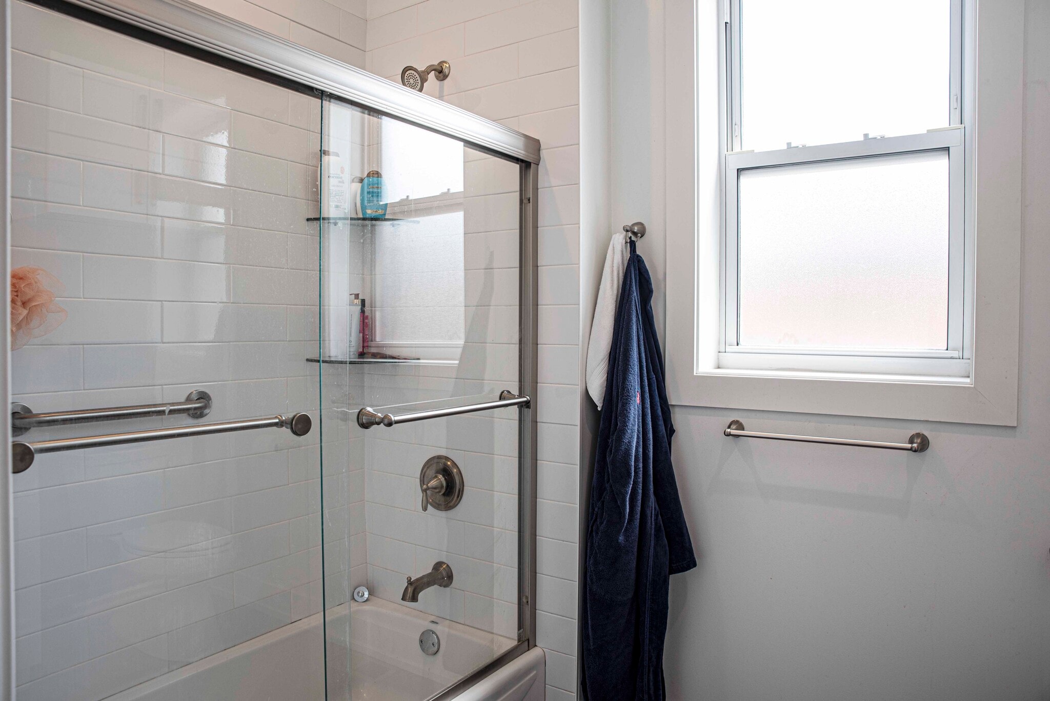 Building Photo - 3112 N California Ave