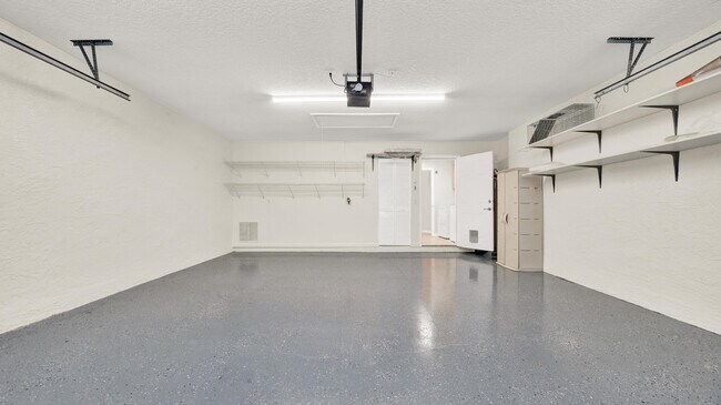 Building Photo - 13255 Royale Sabal Ct