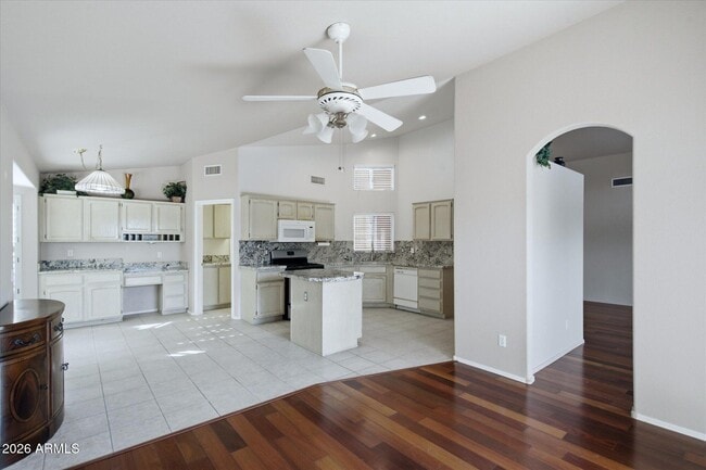 Building Photo - 15251 W Verde Ln