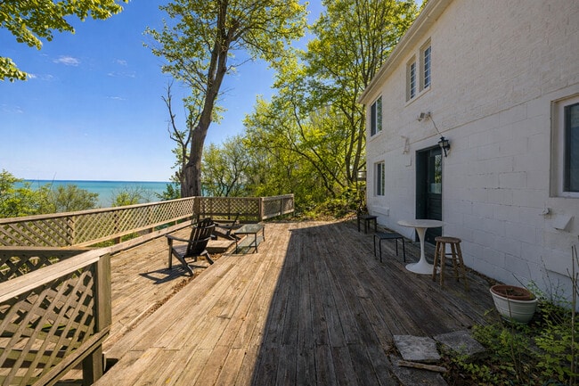 Building Photo - 446 N Powers St