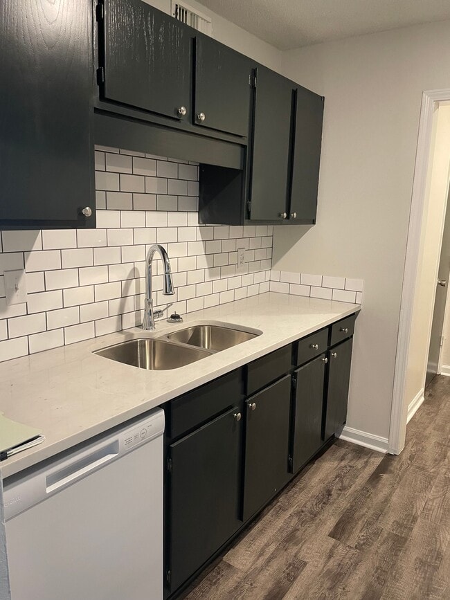 Building Photo - Hunter Pointe Apartments